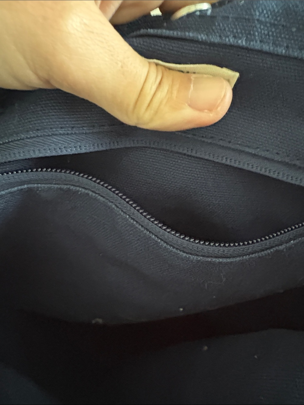 BAGGU Navy Canvas Messenger Bag with Small Pink Logo Accent - Picture 3 of 7